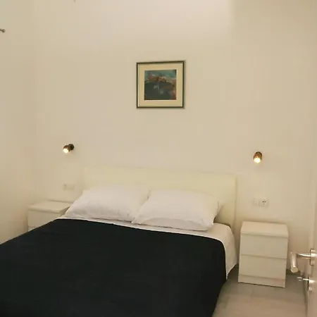 Apartments Eni Seget Vranjica